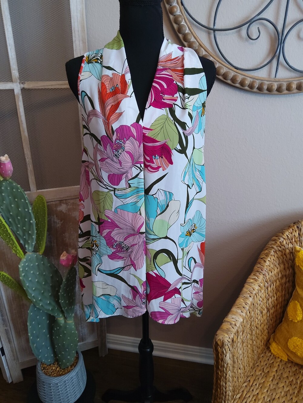 Spense White Floral V-Neck Sleeveless Tunic Top -Pink, Teal & Coral Blooms